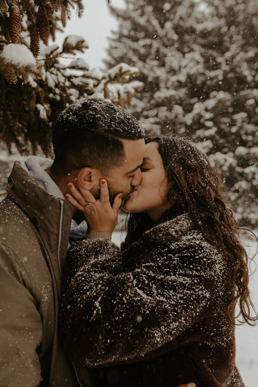 Séance photo couple à la neige