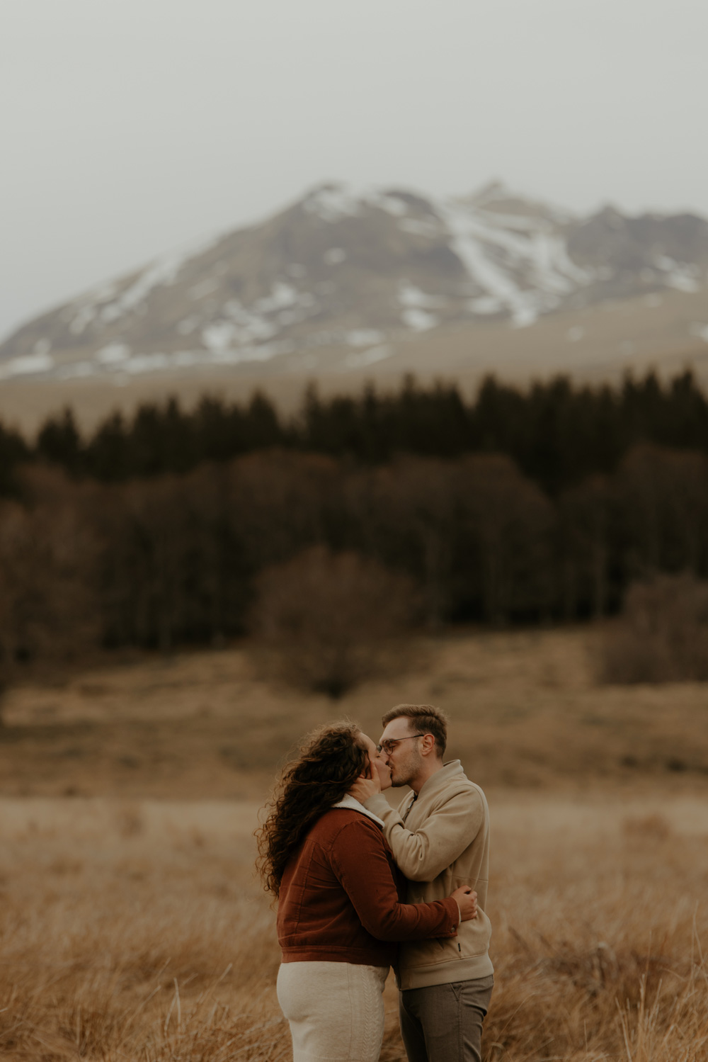 Séance photo couple à la montagne